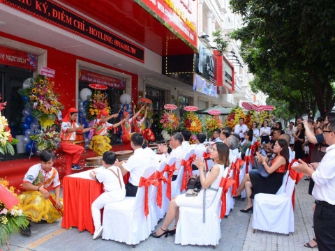 NGÀY KHAI TRƯƠNG